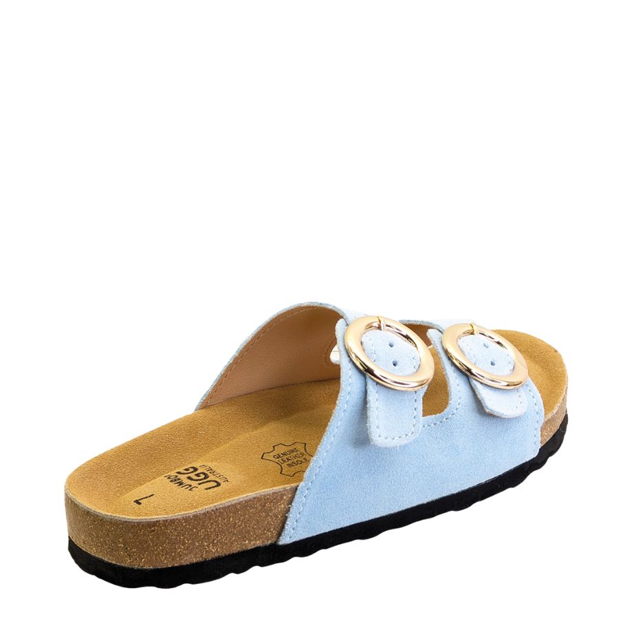 Ariel Sandal